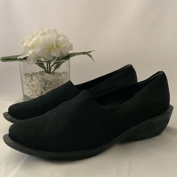 ROBERT CLERGERIE Women's Virot Pump - Picture 11 of 15